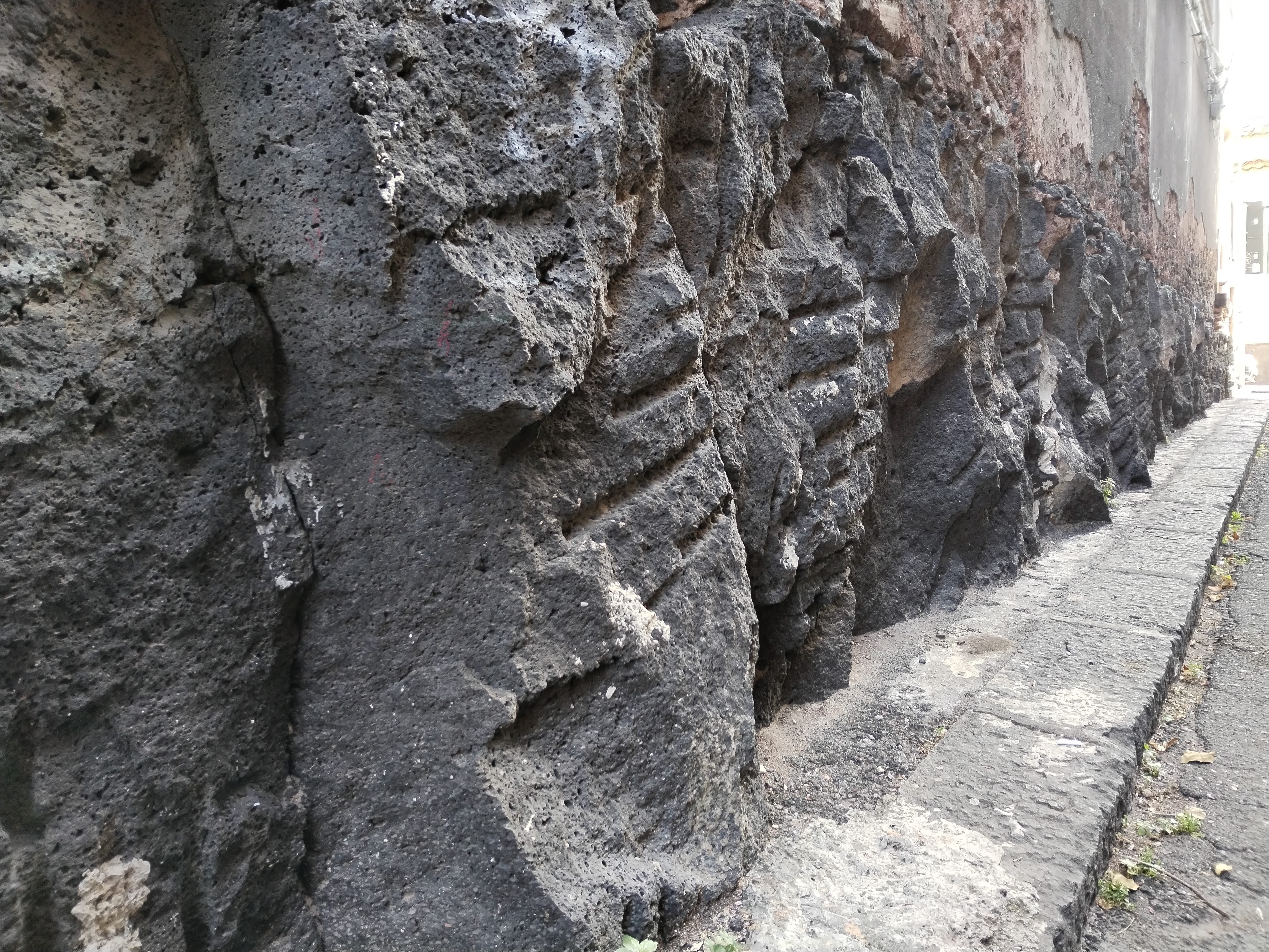 La lava dell’Etna — Catania